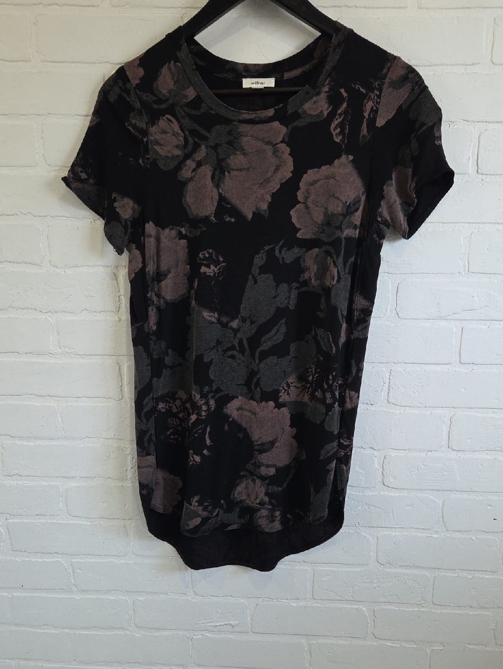 Wilfred Black Short-Sleeve Floral Tee
